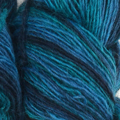 Hjelholts Uldspinderi "1trådet Farveskiftegarn" Yarn closeup