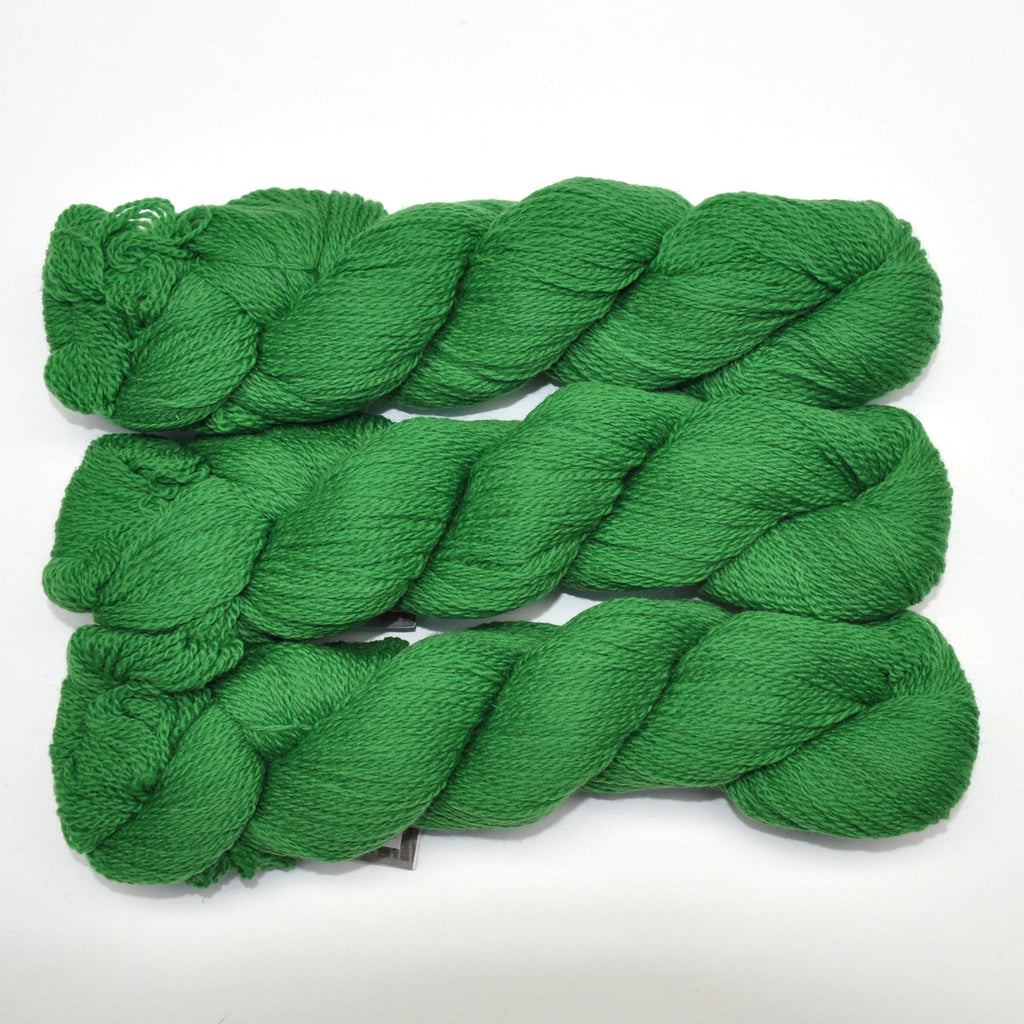 Cascade Yarns "Cascade 220 Fingering" - Peruvian Highland Wool, Fingering Weight, 273 yards - Green