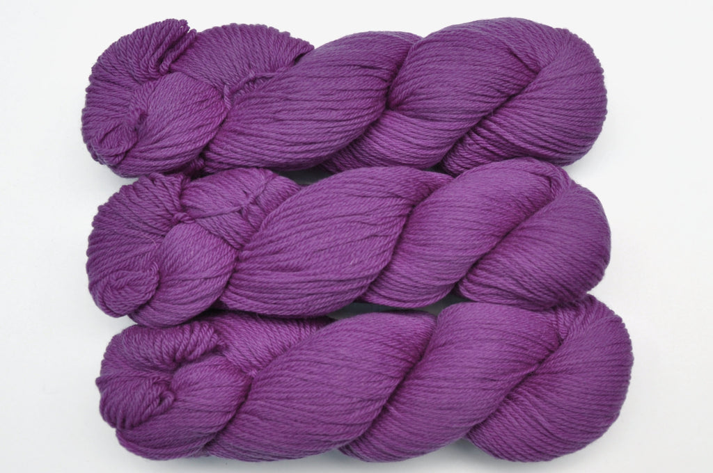 Cascade Yarns "Cascade 220" - Peruvian Highland Wool, Worsted Weight, 220 yards - Burgundy