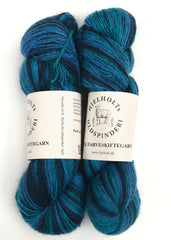 Hjelholts Uldspinderi "1trådet Farveskiftegarn" Yarn skeins