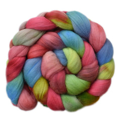 Merino Wool Roving, 19 micron - Twirling 2 - 4.1 ounces