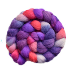 Hand paitned Lleyn wool roving for hand spinning and felting
