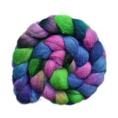 Hand paitned Lleyn wool roving for hand spinning and felting
