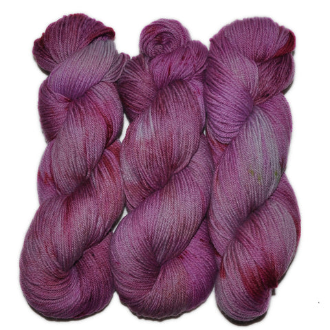 Hand dyed yarn - Merino wool yarn, DK weight, 300 yards - Kipu-Tytto