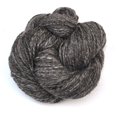 Handspun yarn - Gray Icelandic wool, worsted weight, 580 yards - Natural Gray